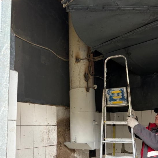 Строгинский бульвар, д. 12 — заменили шибер мусоропровода