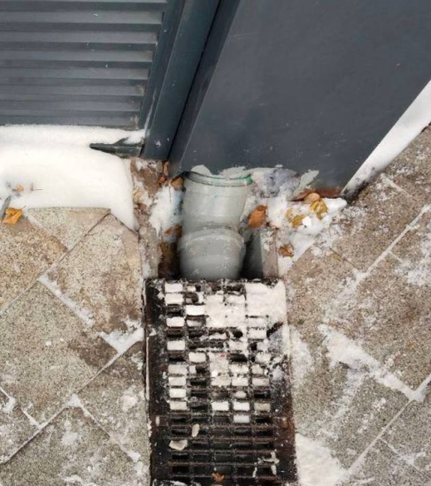 ул. Профсоюзная, д. 68, к. 4 — отремонтировали водосток