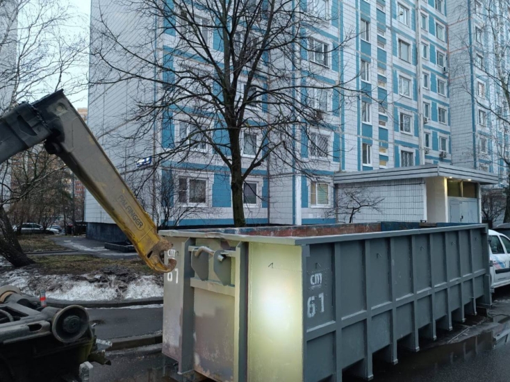 ул. Твардовского, д. 17 к. 1 — провели генеральную уборку подвала